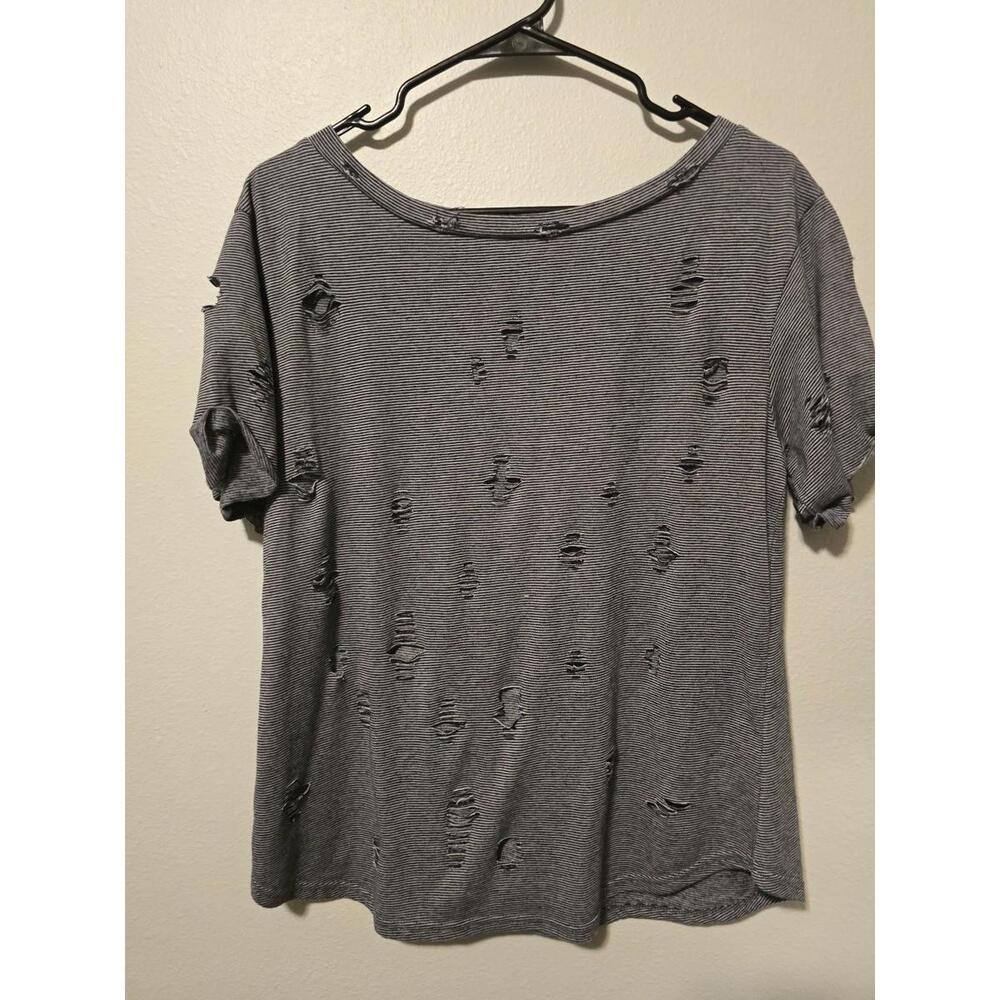 Gilded Intent Grey Striped Distressed Womens Tee (M)